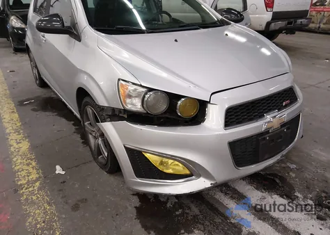 2015 Chevrolet Sonic Rs Manual из США, поврежденный, VIN 1G1JH6SB4F4107013